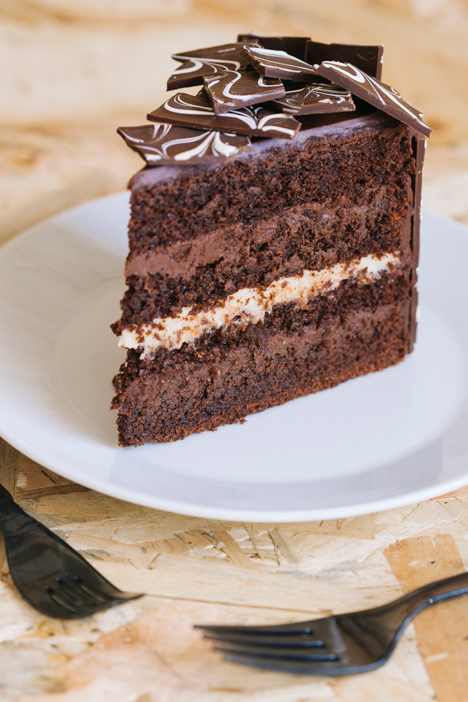 Nada más especial que compartir un trozo de chocolate 🥰