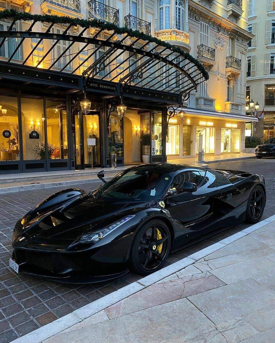 #Black #LaFerrari