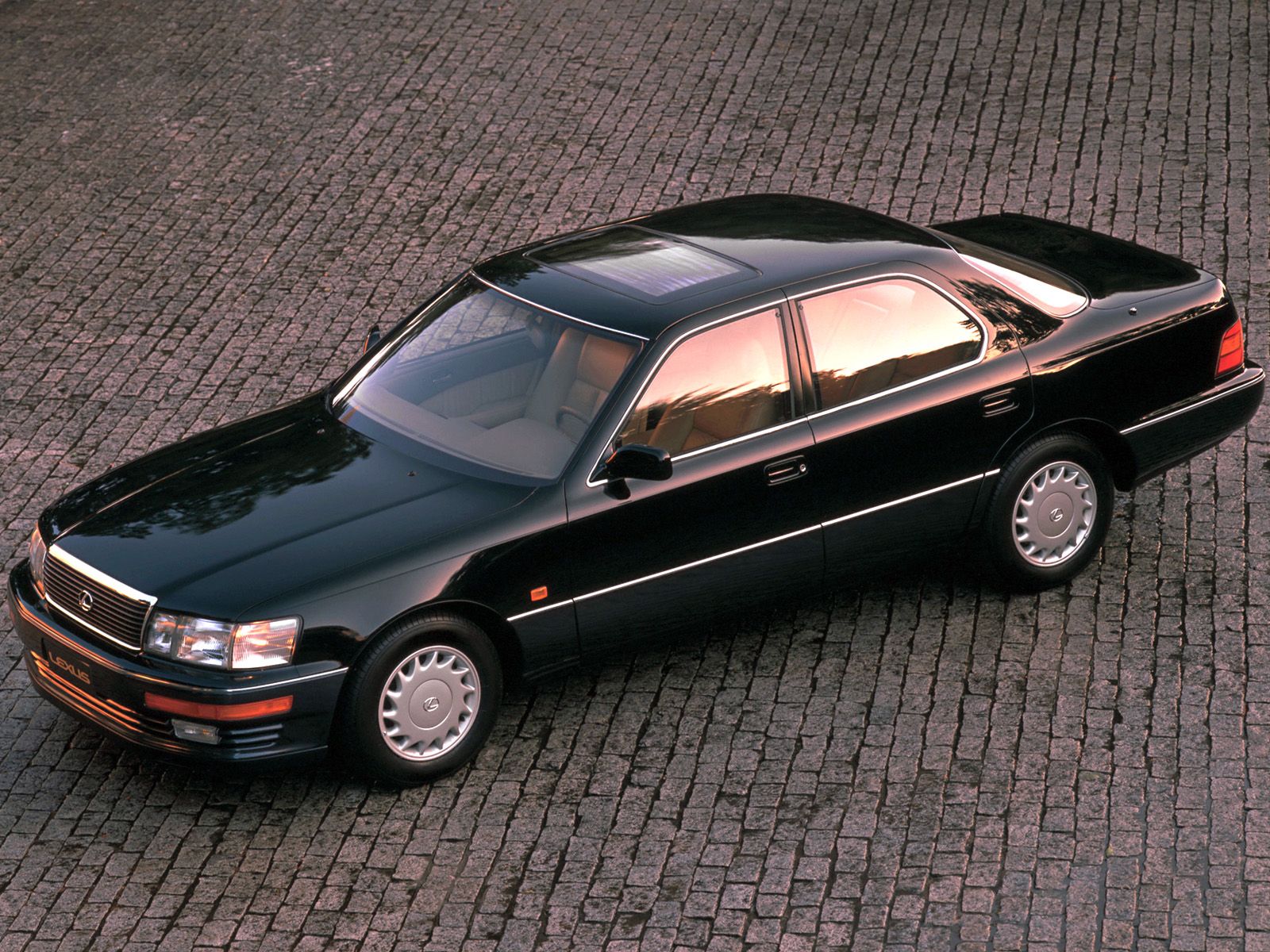 #Lexus #LS400