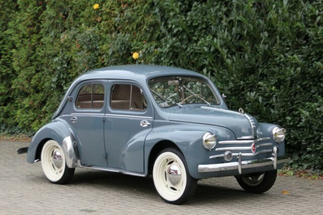 #Renault #4CV