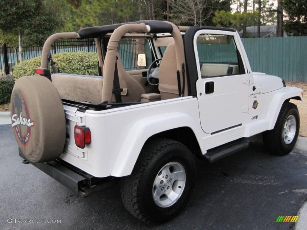 #Stone #White #Jeep #Wrangler #Sahara #4×4 #Exterior #Photo