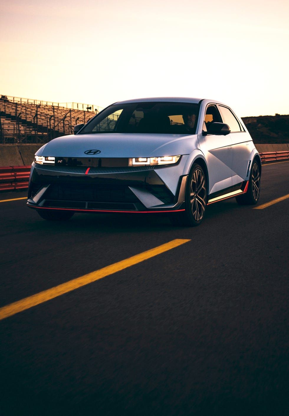 #Hyundai #Ioniq #Sports #Ive #Driven
