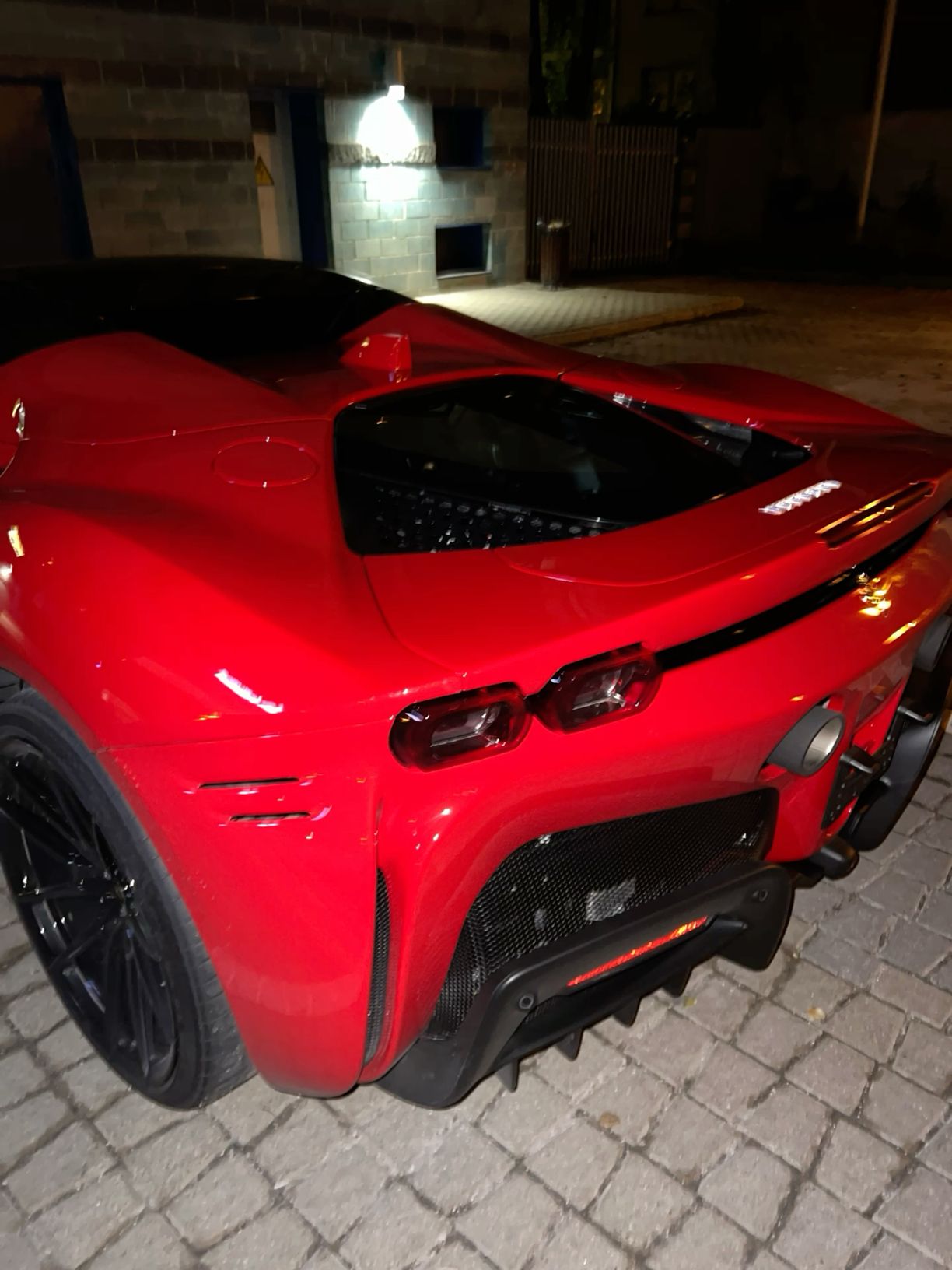 #Ferrari #sf90