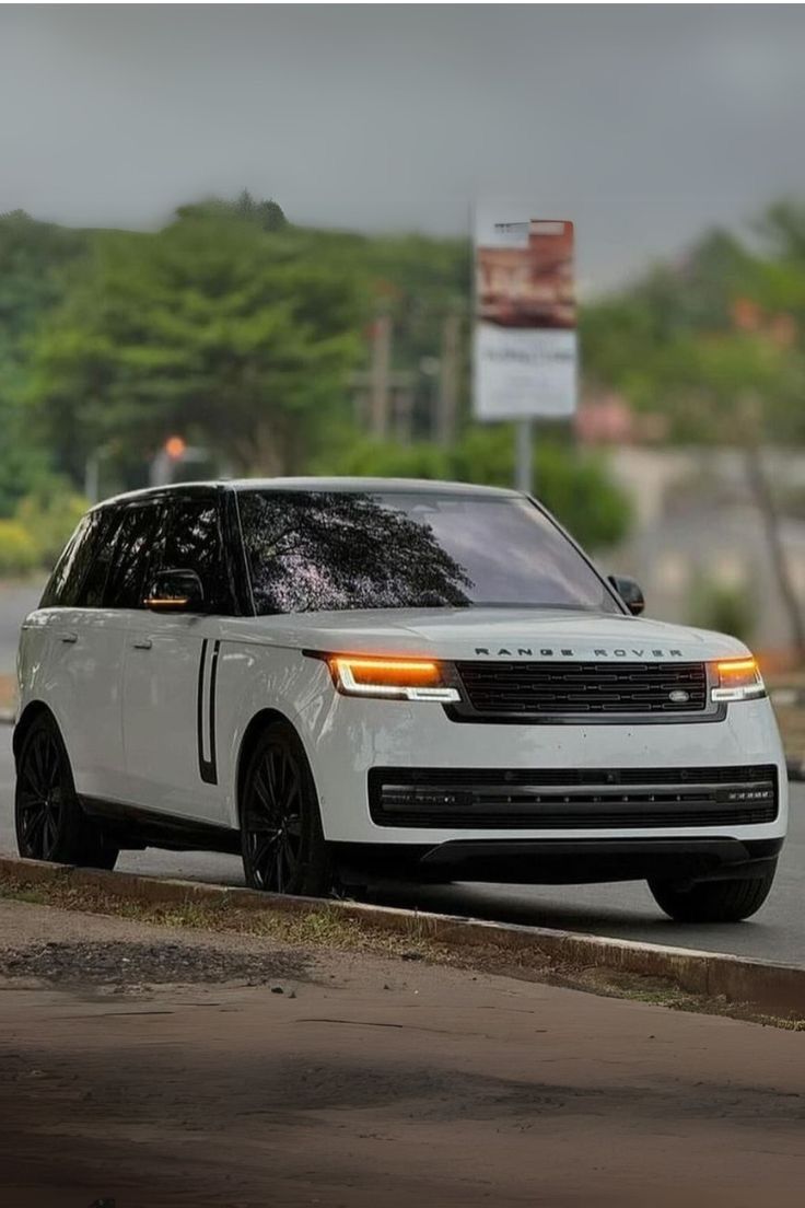 #White #Range #Rover #car
