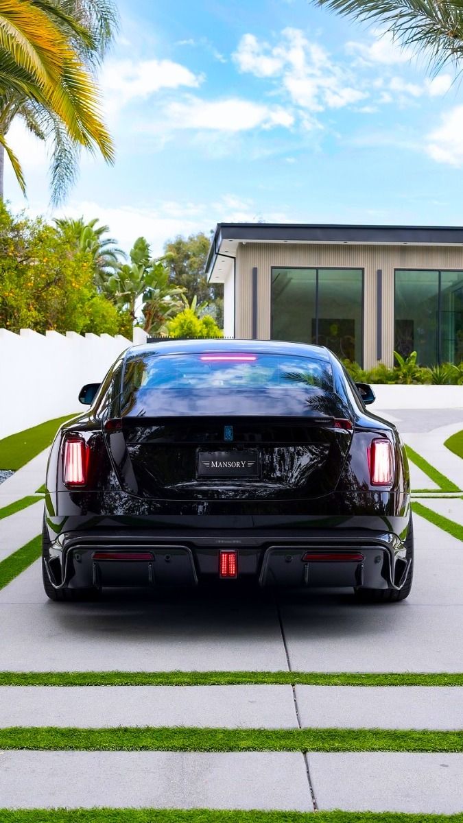 #World #Luxury #Electric #Elegance #Rolls #Royce #Spectre #Black #Style