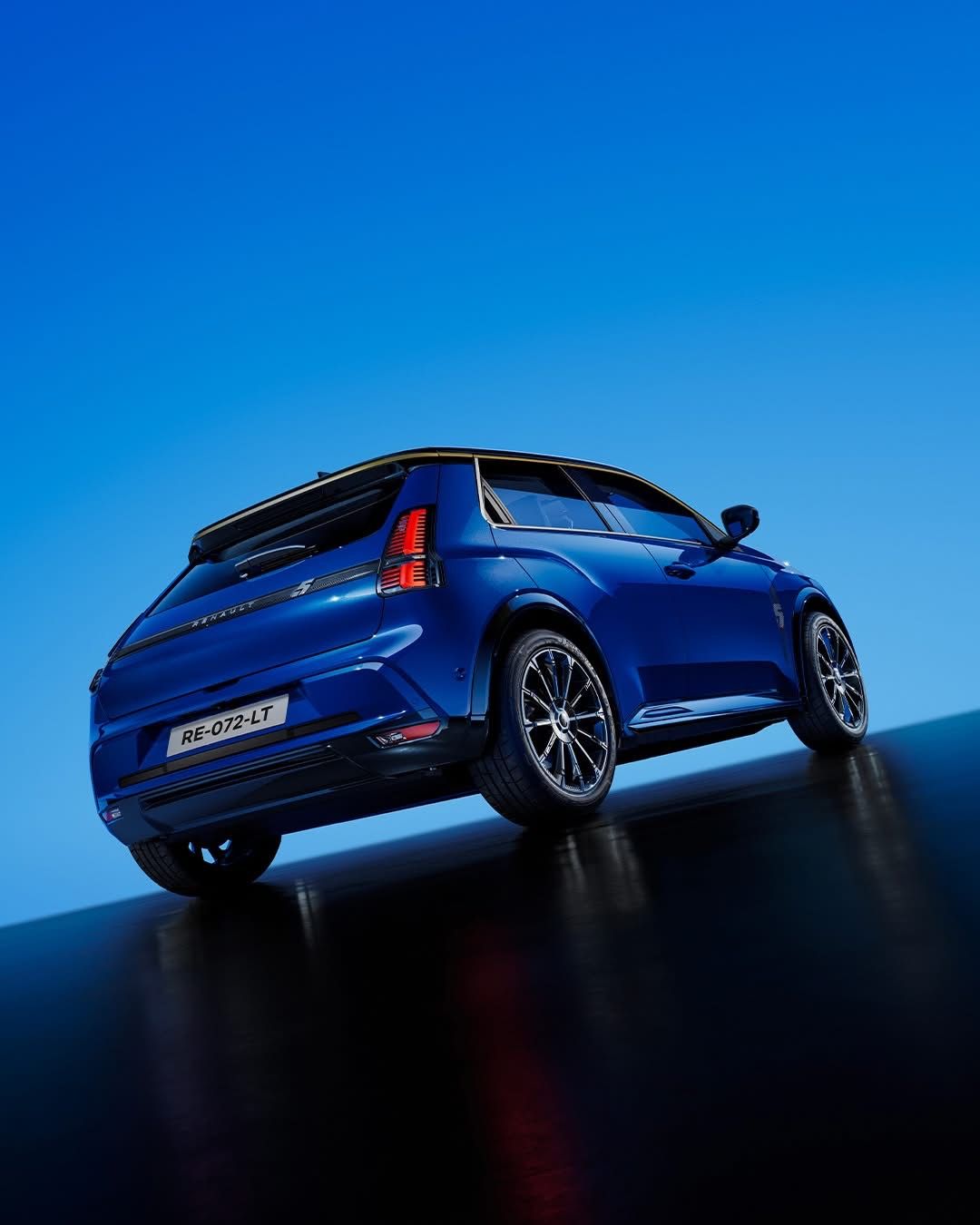 #Renault #ETech