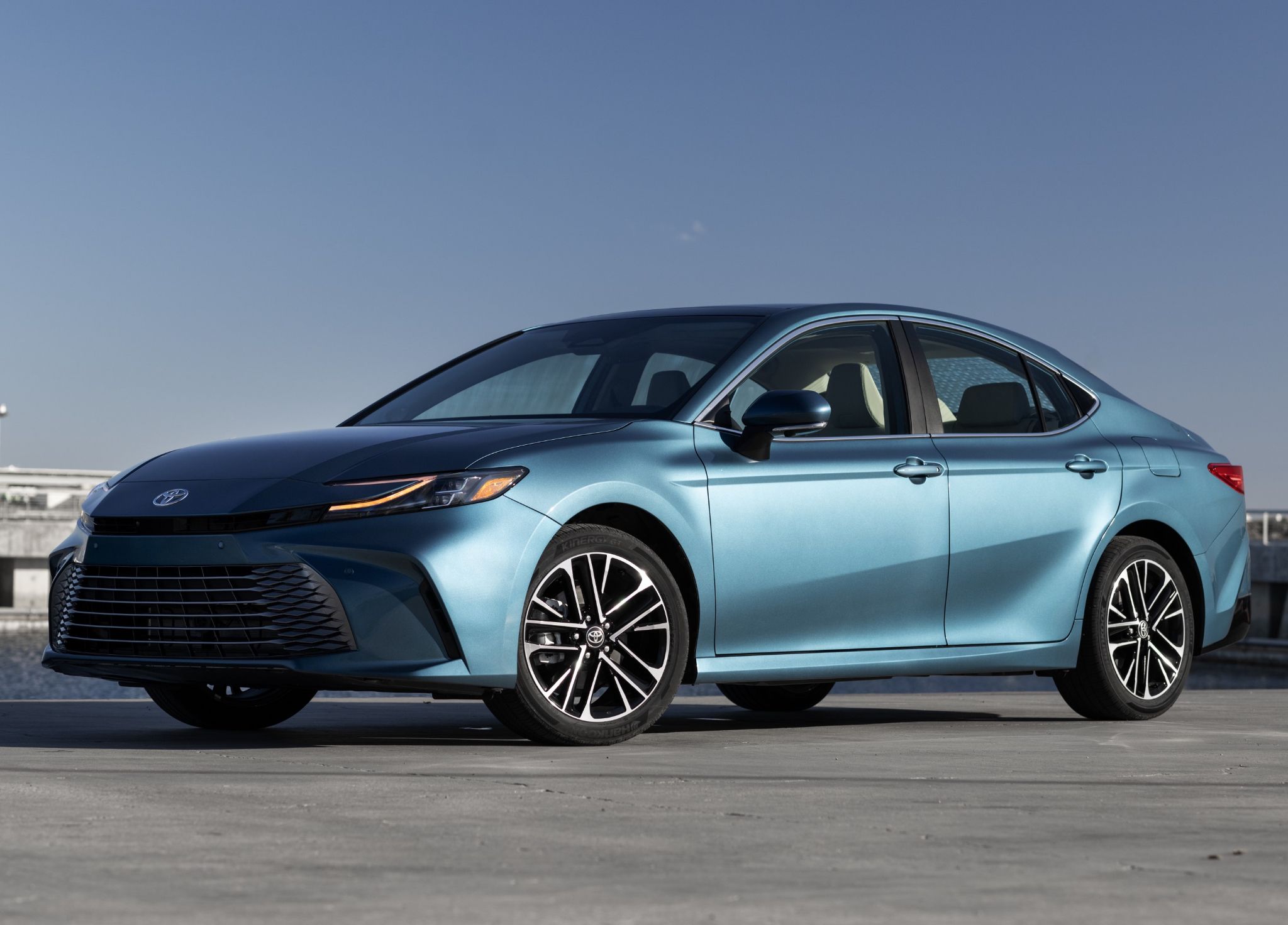 #Toyota #Camry #Hybrid #HEV #XLE #AWD #Ocean #Gem #Sedan