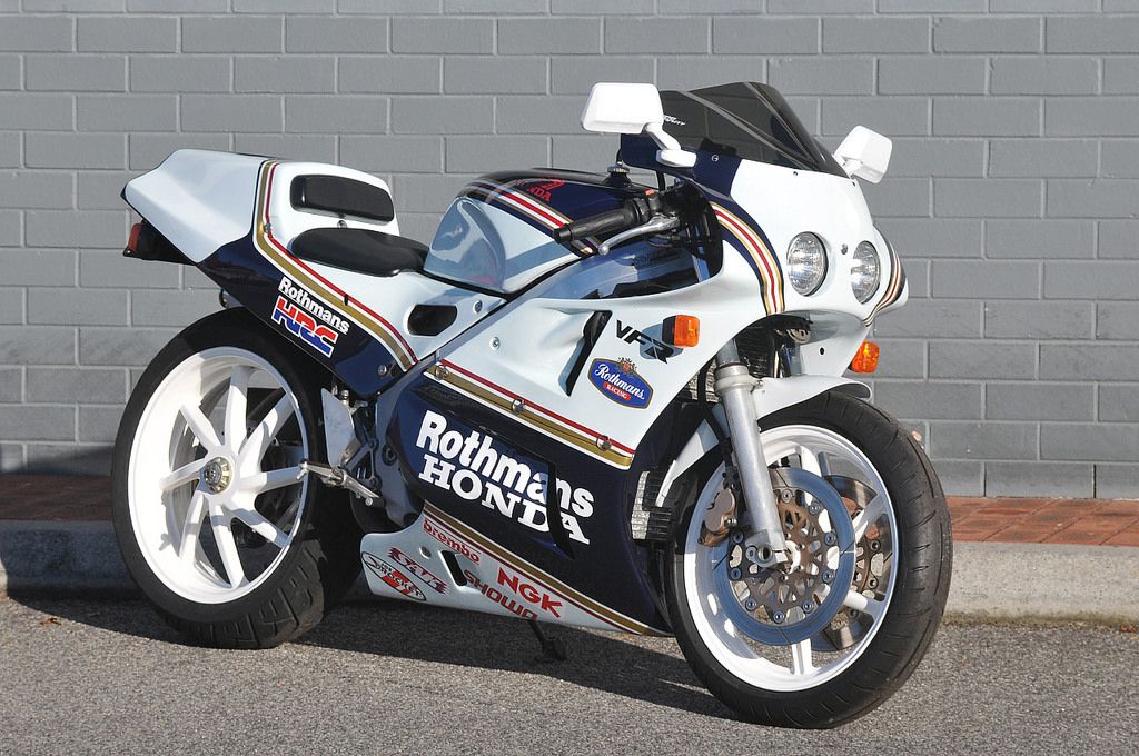#Honda #VFR750R #RC30 #Rothmans