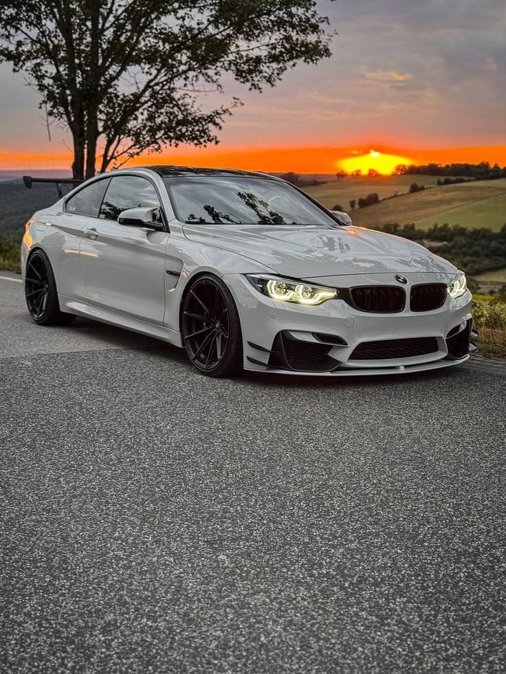 #bmwf82