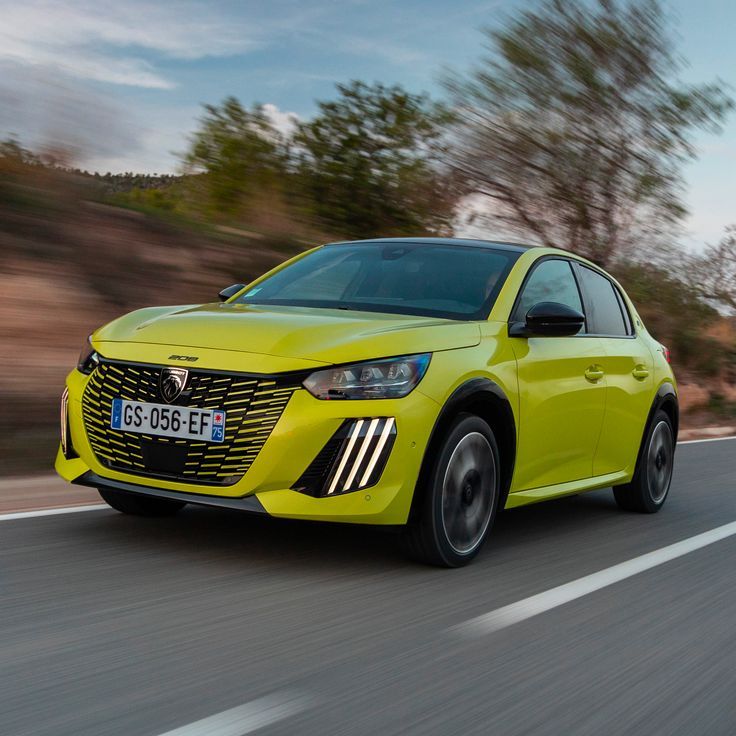 #Peugeot #E208 #LÉlectrique #Stylée #pour #Ville