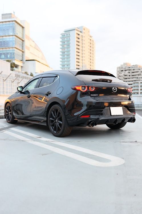 #MAZDA3のカスタムガレージベリーMazda3に関するカスタム事例車のカスタム情報はCARTUNE