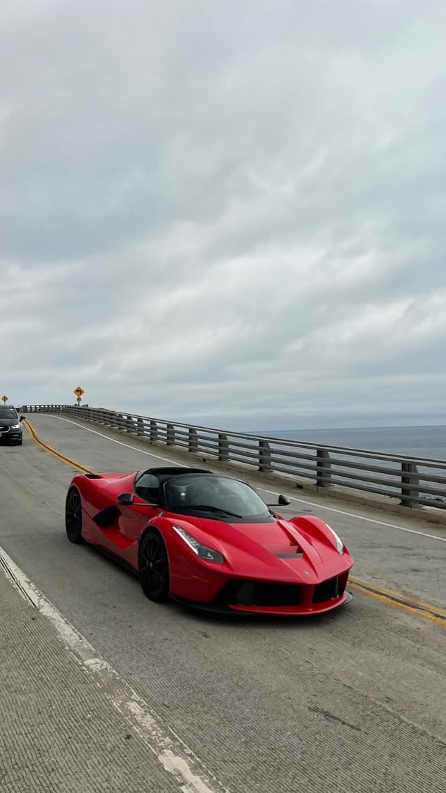 #LAFERRARI #APERTA